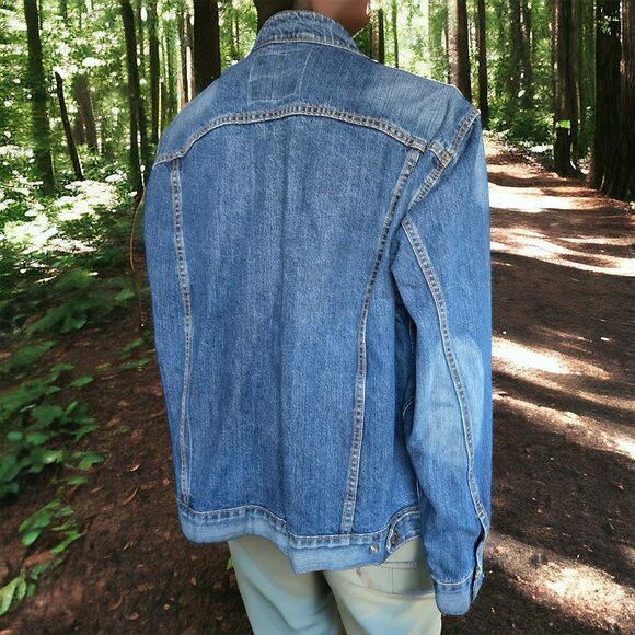 VINTAGE 90'S LEVI'S ( XL ) Easy Rider Distressed Denim Trucker Jacket - Picture 3 of 8